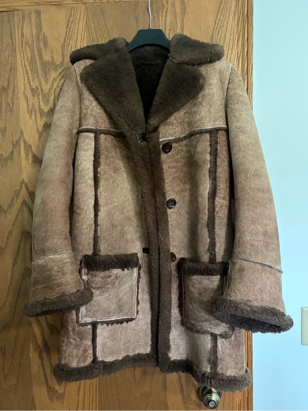 Beautiful Vintage Nursey’s Genuine Sheepskin Coat